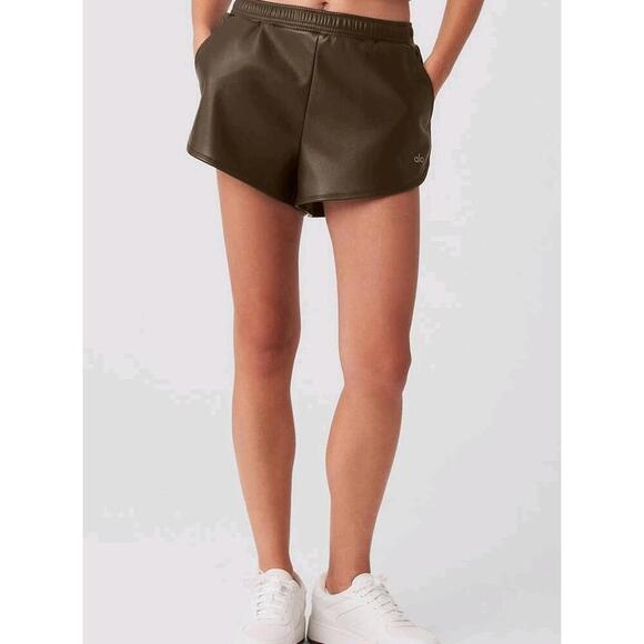 Alo Yoga Faux Leather Power Hour Shorts Size Large Brown NWT - Picture 2 of 8